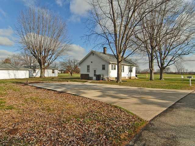1253 South Pendleton Avenue Pendleton, IN 46064 - Photo 12 of 13