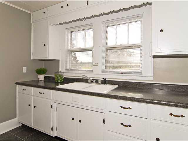 1253 South Pendleton Avenue Pendleton, IN 46064 - Photo 7 of 13