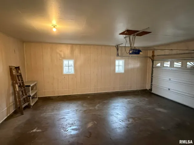 $119,900 | 33 North 17th Avenue, Canton, IL 61520