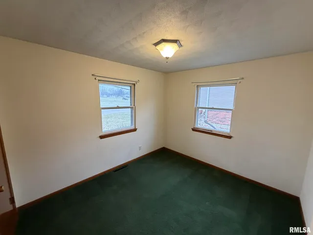 $119,900 | 33 North 17th Avenue, Canton, IL 61520