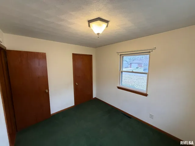 $119,900 | 33 North 17th Avenue, Canton, IL 61520