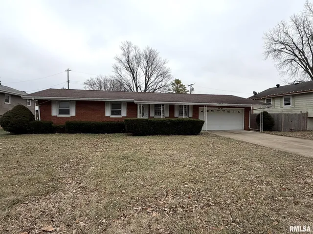 $119,900 | 33 North 17th Avenue, Canton, IL 61520