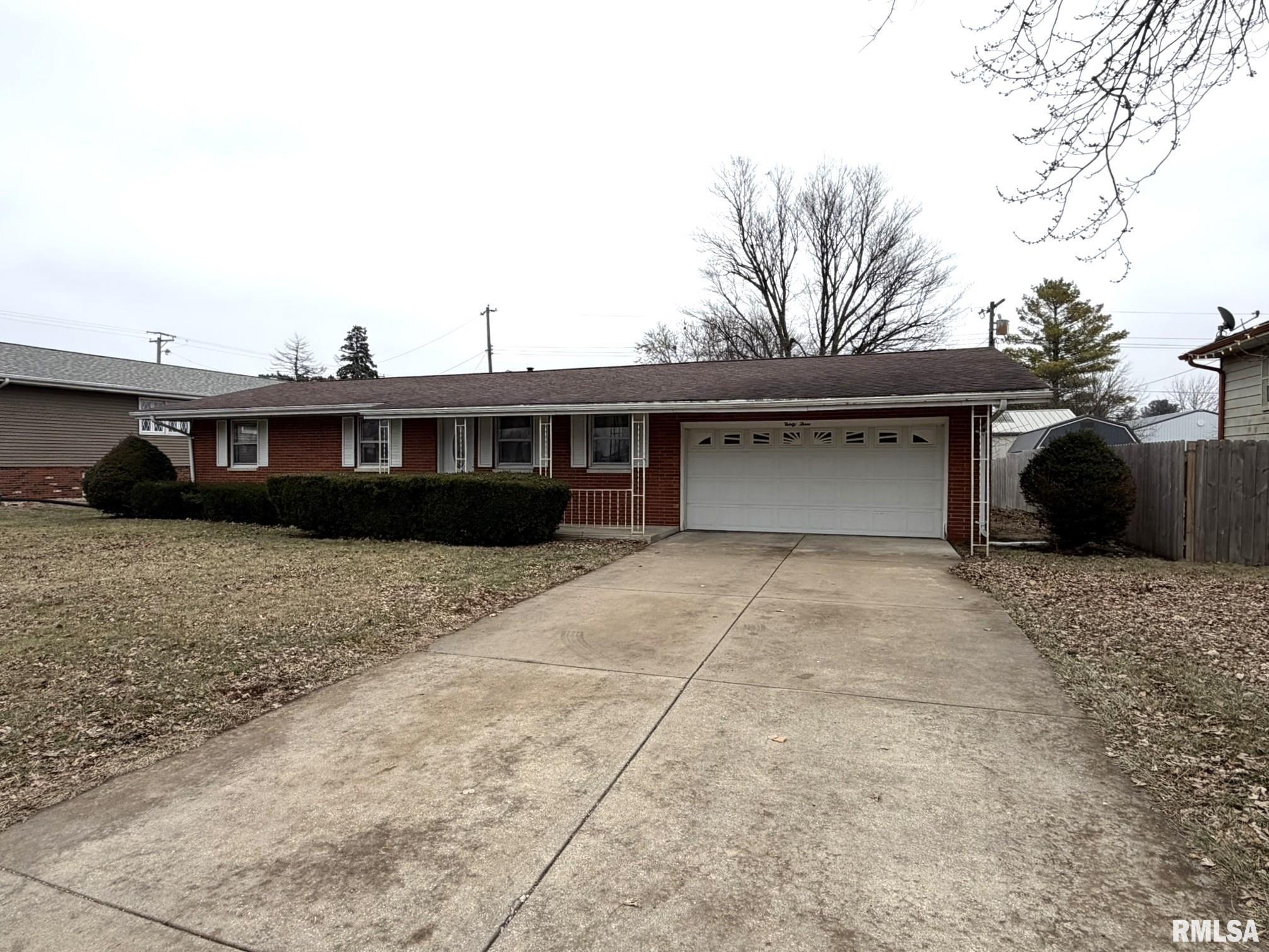 33 North 17th Avenue Canton, IL 61520 - Photo 8 of 30