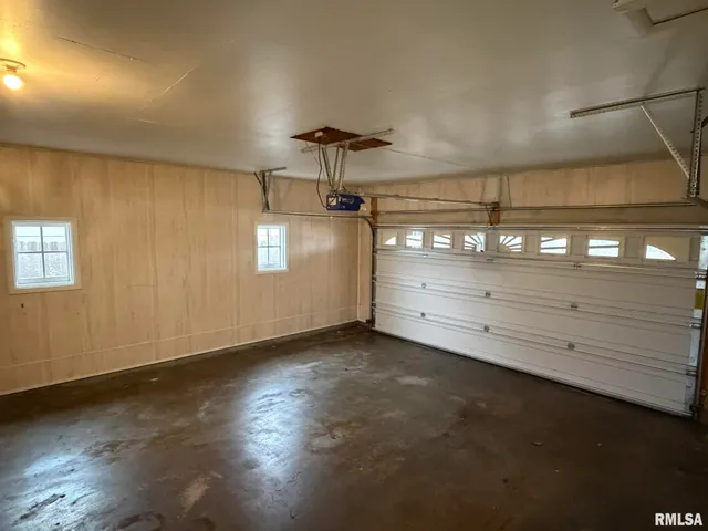 $119,900 | 33 North 17th Avenue, Canton, IL 61520