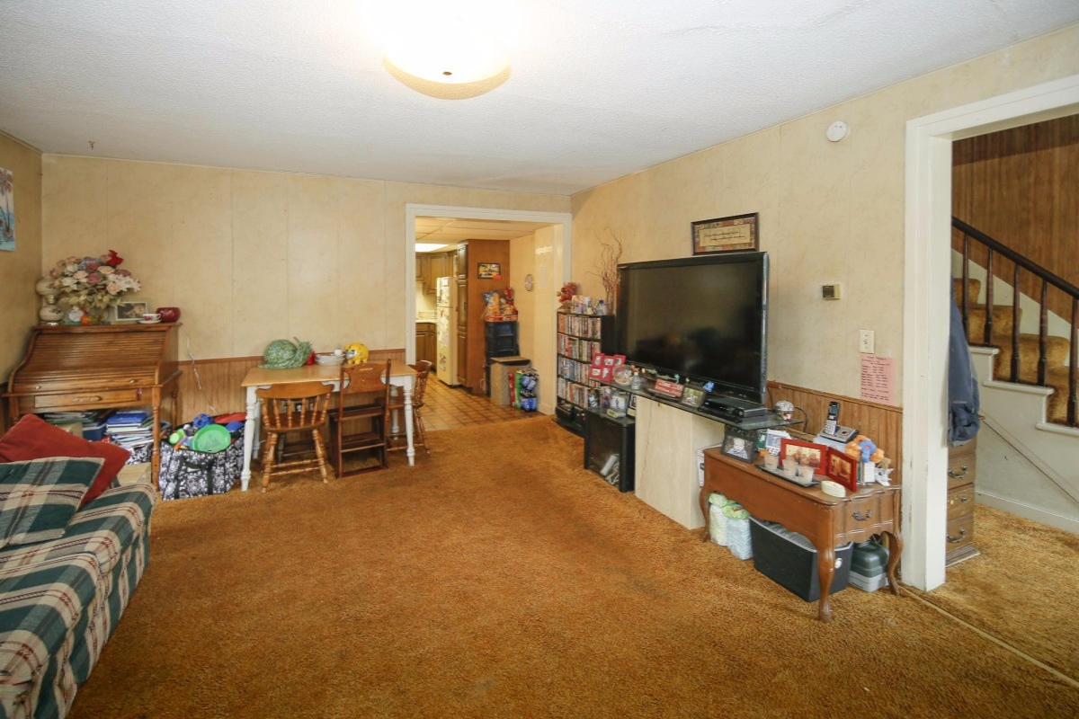 316 West Michigan Avenue Three Rivers, MI 49093 - Photo 4 of 16 15047862_03