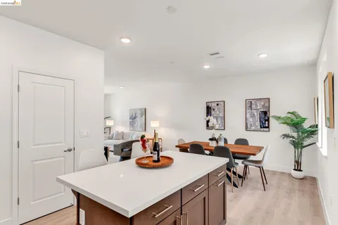 $1,380,000 | 820 East Duane Avenue, Unit 5, Sunnyvale, CA 94085