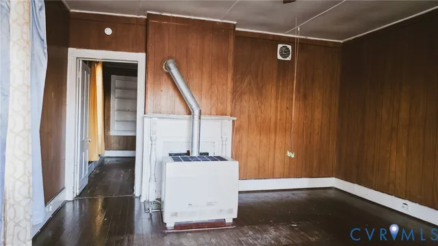 a view of a hallway with entryway