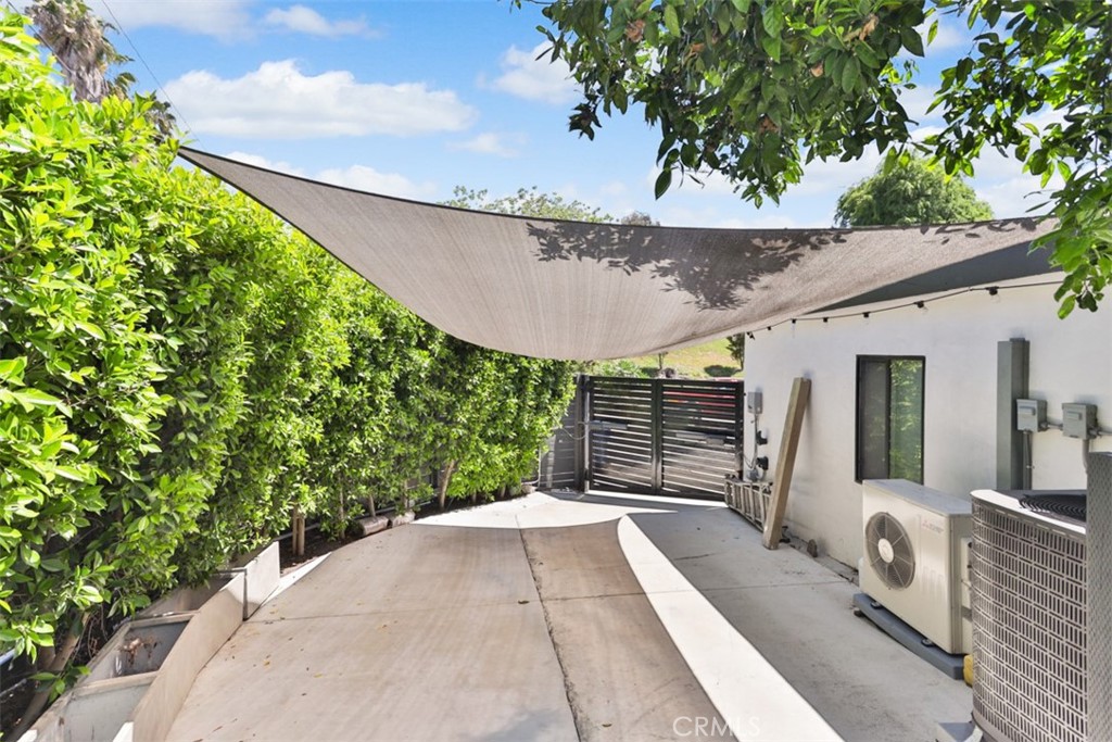 950 El Paso Drive Los Angeles, CA 90042 - Photo 50 of 52