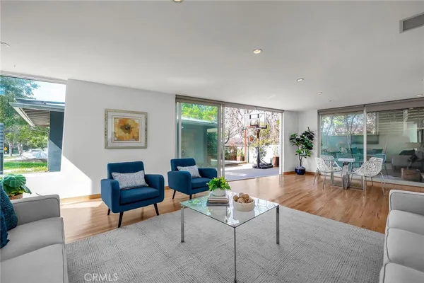 $1,900,000 | 701 Hillcrest Street, El Segundo, CA 90245