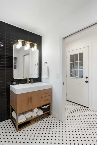 $569,000 | 1893 St Julian Drive, Charleston, SC 29407