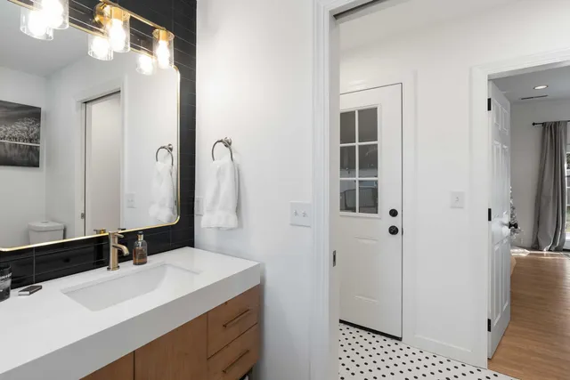 $569,000 | 1893 St Julian Drive, Charleston, SC 29407