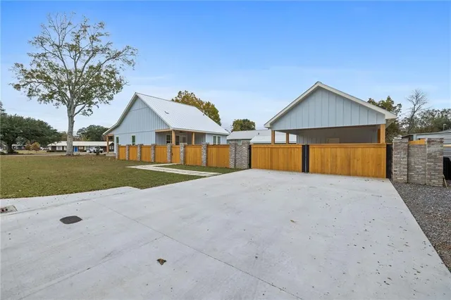 $535,000 | 360 North 6th Street, Ponchatoula, LA 70454