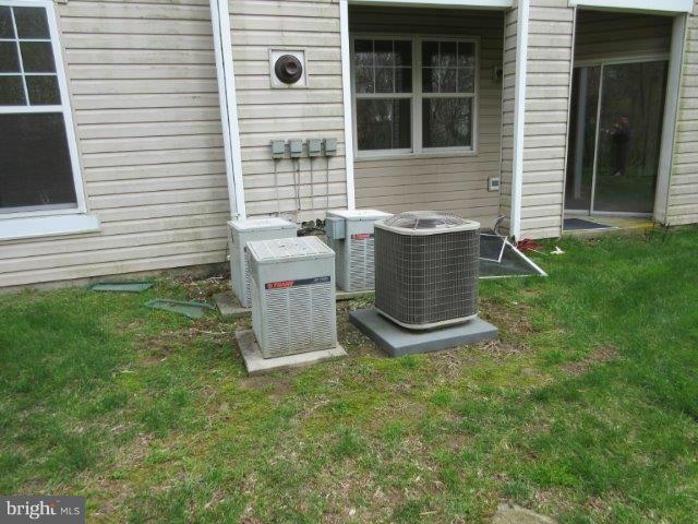 7206 Bogley Road, Unit 103 Baltimore, MD 21244 - Photo 3 of 12 Exterior (Rear)