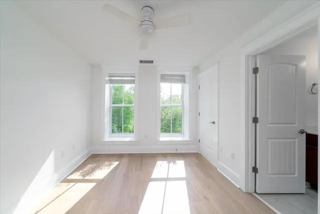 $3,200 | 732 South Shelmore Boulevard, Unit 201, Mount Pleasant, SC 29464