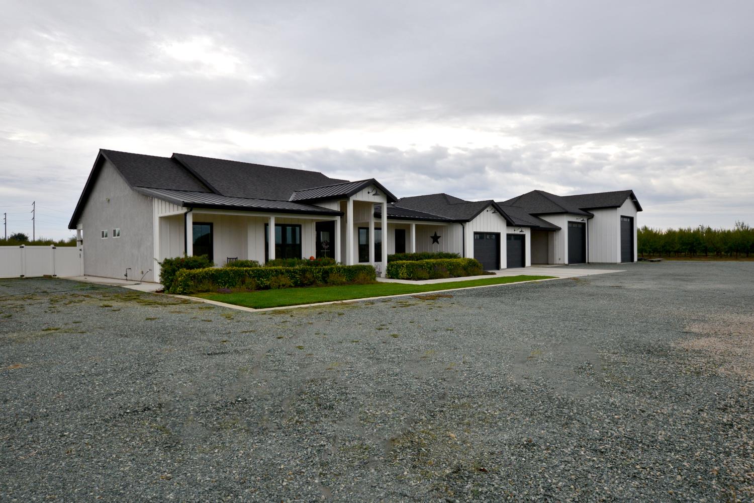 16464 Fox Road Lodi, CA 95240 - Photo 5 of 61