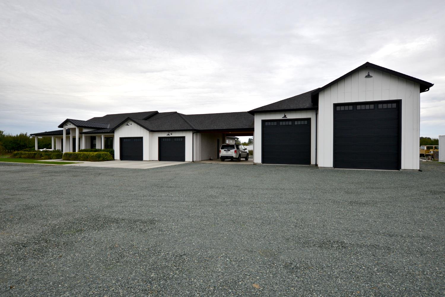 16464 Fox Road Lodi, CA 95240 - Photo 6 of 61