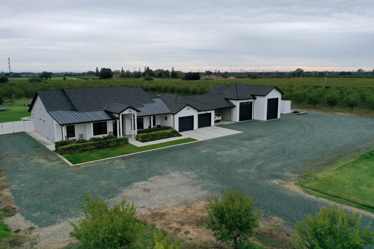 16464 Fox Road Lodi, CA 95240 - Photo 8 of 61