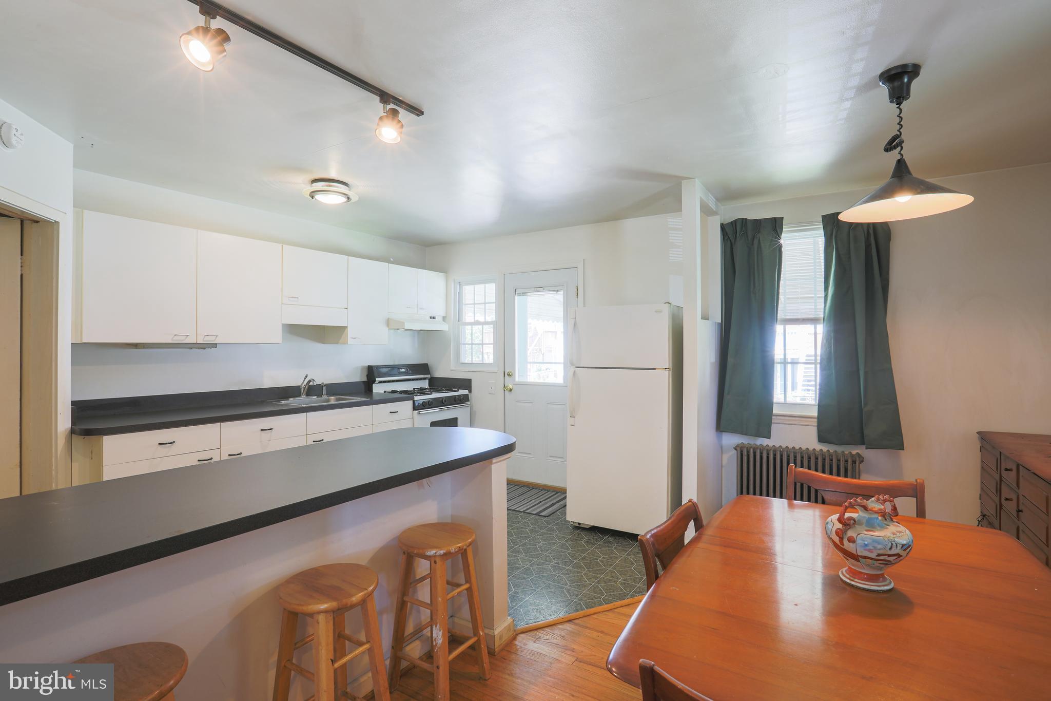 1734 Red Oak Road Baltimore, MD 21234 - Photo 9 of 34