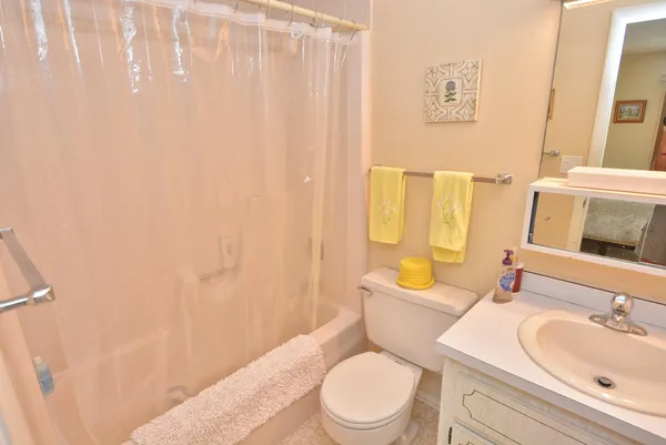 $1,800 | 1225 Northwest 21st Street, Unit 2105, Stuart, FL 34994