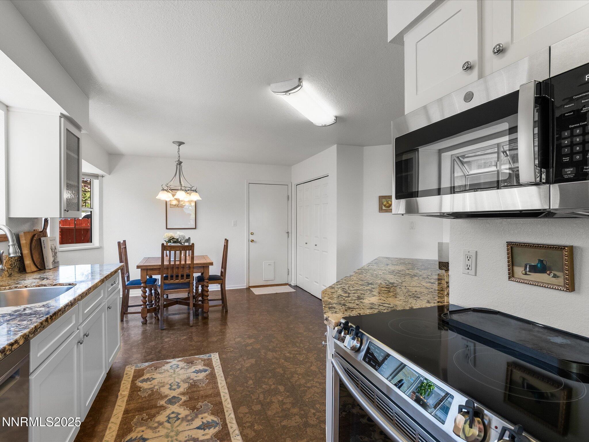 3360 Lookout Place Reno, NV 89503 - Photo 6 of 35 10-3360 Lookout Pl-116