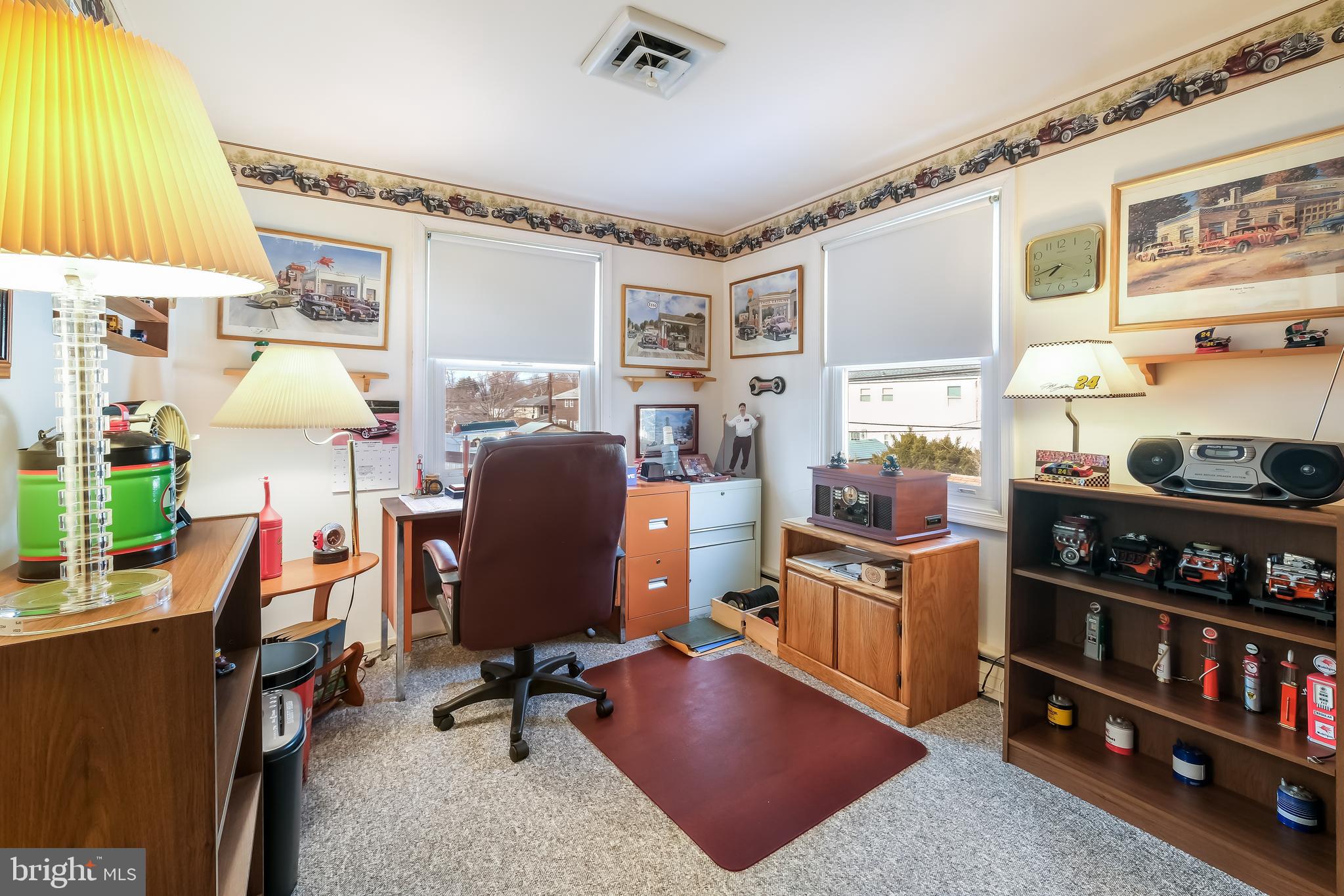 31 Turf Road Levittown, PA 19056 - Photo 22 of 28