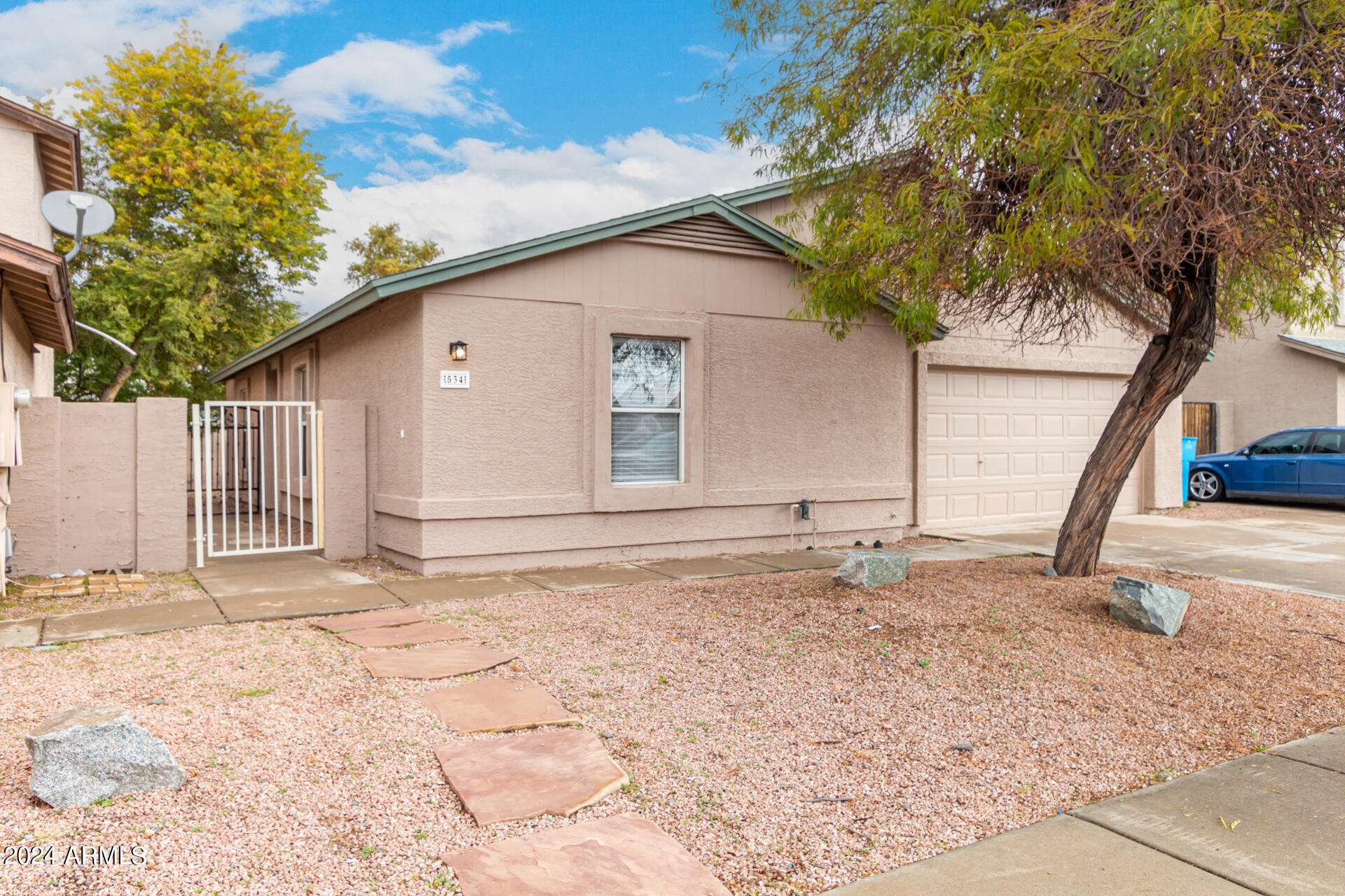 534 East Marco Polo Road Phoenix, AZ 85024 - Photo 2 of 25