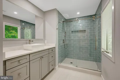 $1,995,000 | 904 Falls Bridge Lane, Great Falls, VA 22066