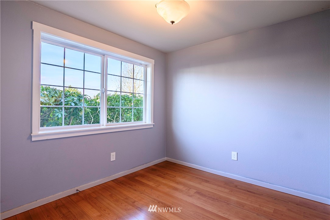 12404 East Gibson Road, Unit J106 Everett, WA 98204 - Photo 13 of 25 Gallery Image 13