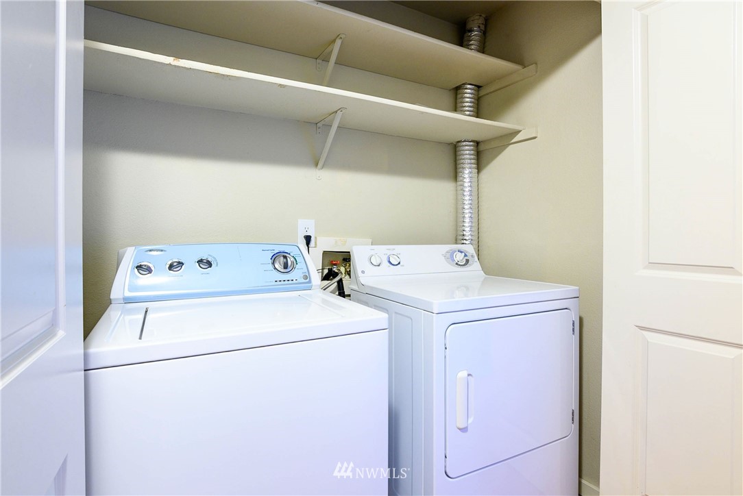 12404 East Gibson Road, Unit J106 Everett, WA 98204 - Photo 16 of 25 Gallery Image 16
