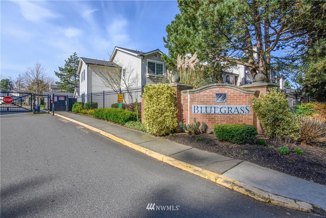 12404 East Gibson Road, Unit J106 Everett, WA 98204 - Photo 25 of 25 Gallery Image 25