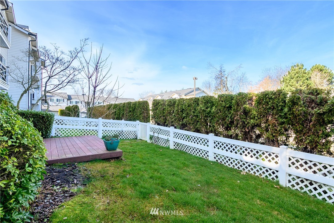 12404 East Gibson Road, Unit J106 Everett, WA 98204 - Photo 7 of 25 Gallery Image 7