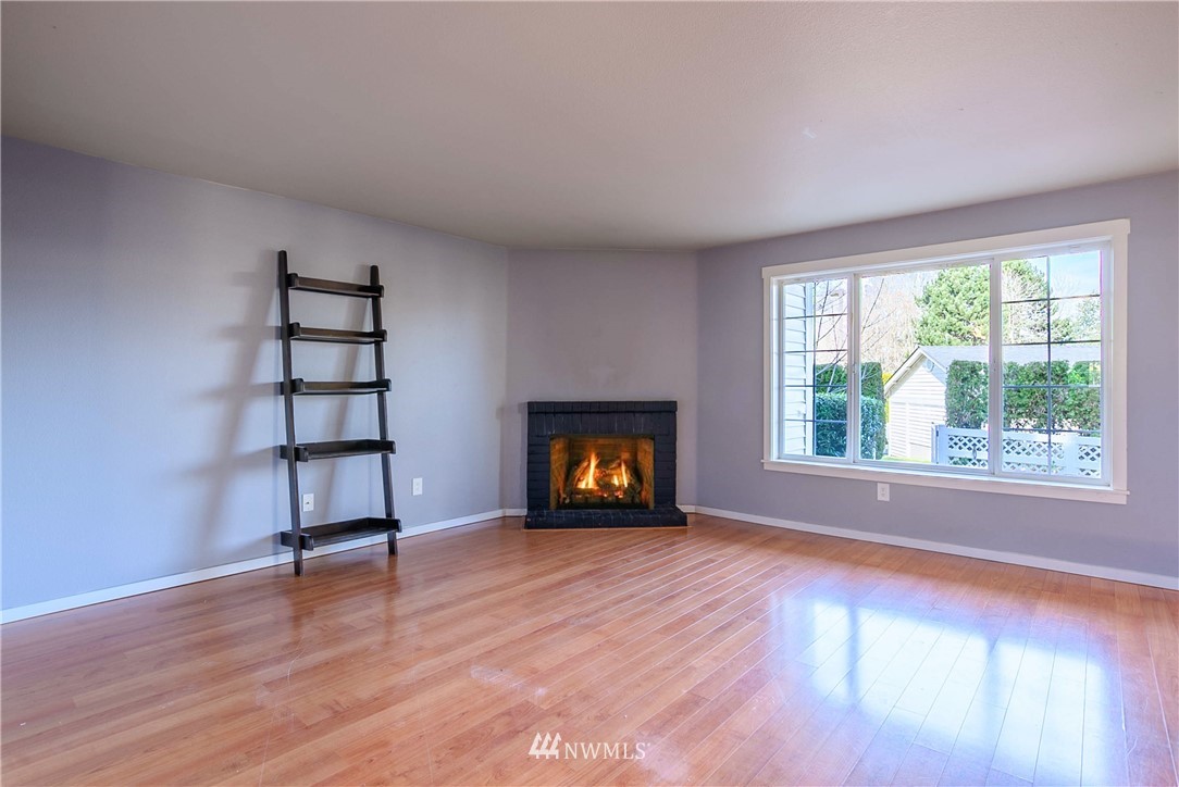 12404 East Gibson Road, Unit J106 Everett, WA 98204 - Photo 8 of 25 Gallery Image 8
