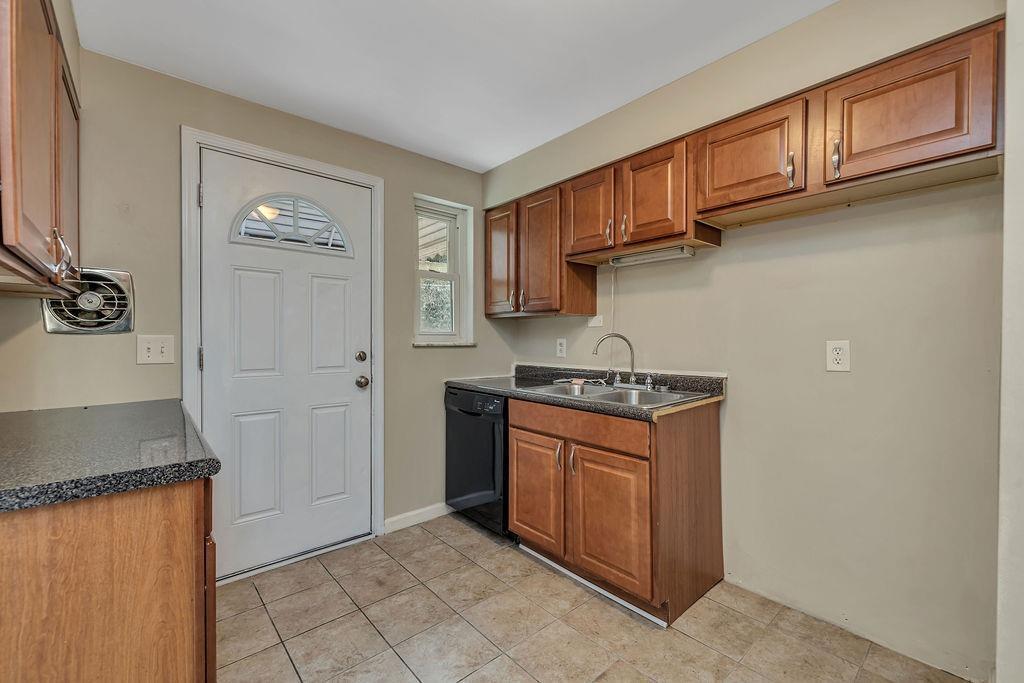 5421 Rapid Run Road Cincinnati, OH 45238 - Photo 19 of 38