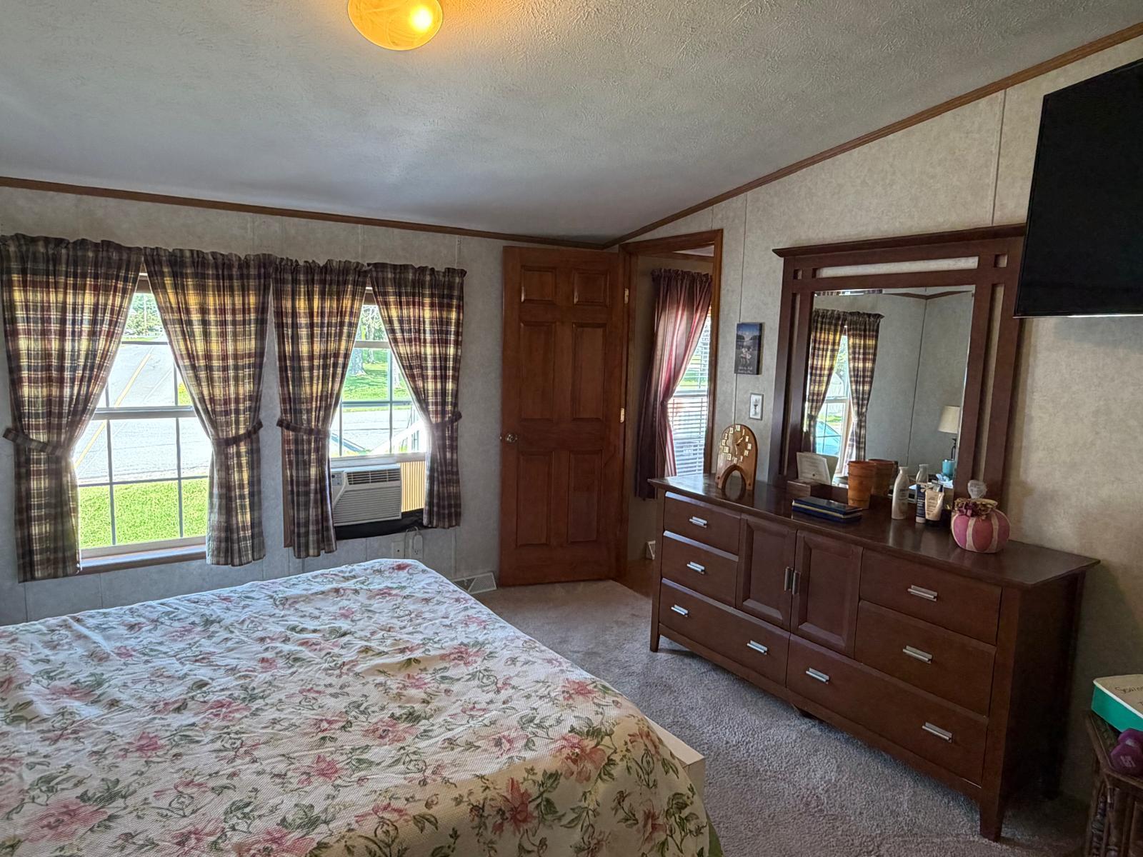 16 Ward Street Presque Isle, ME 04769 - Photo 20 of 33 Bedroom