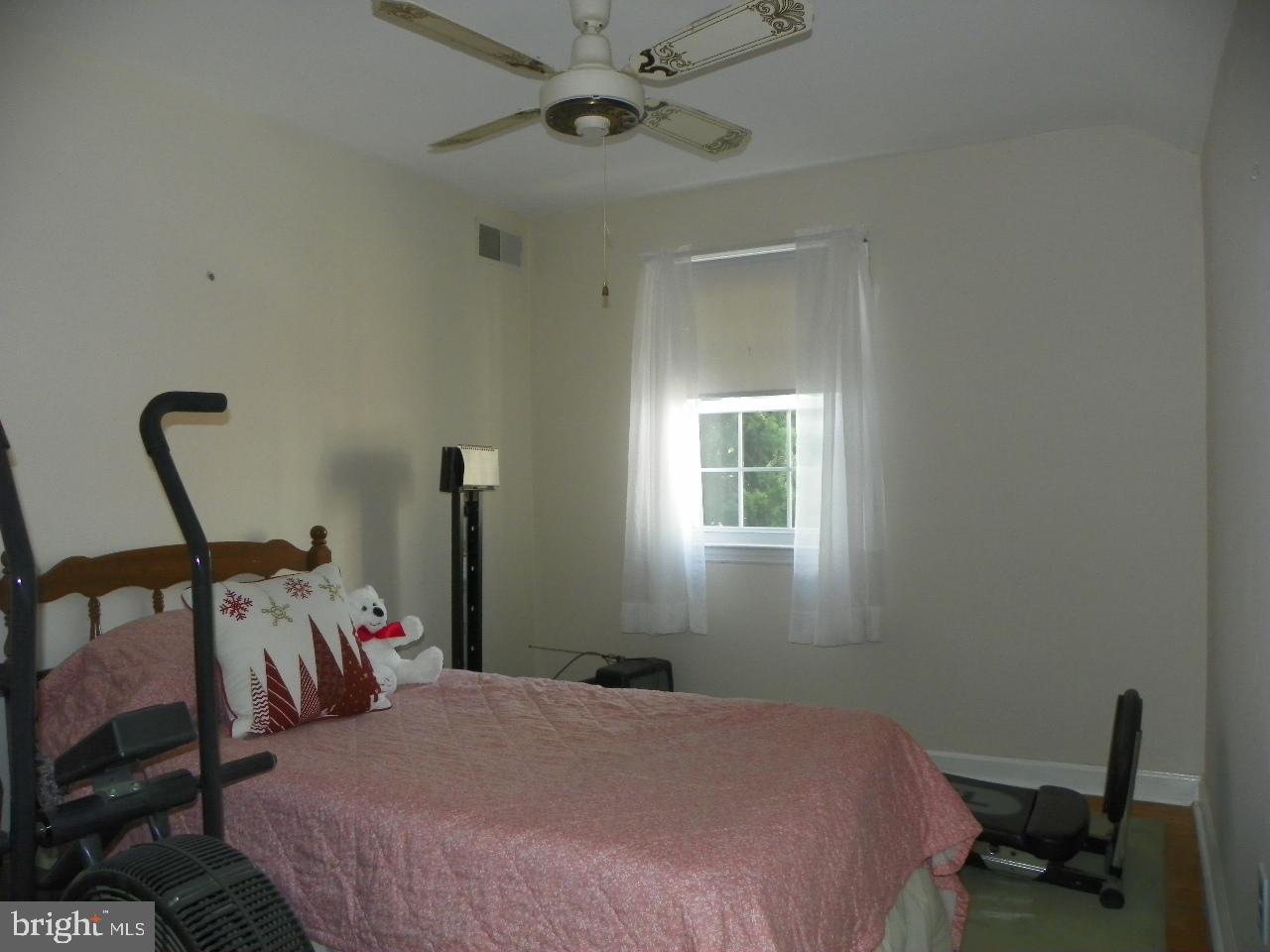 306 Holt Lane Springfield, PA 19064 - Photo 14 of 21