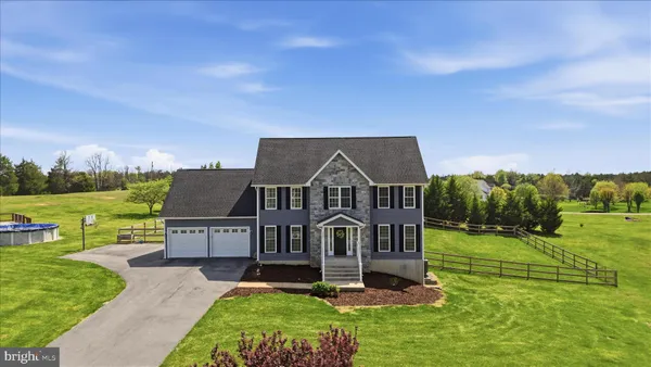 $600,000 | 554 Cherry Hill Farm Drive, Kearneysville, WV 25430