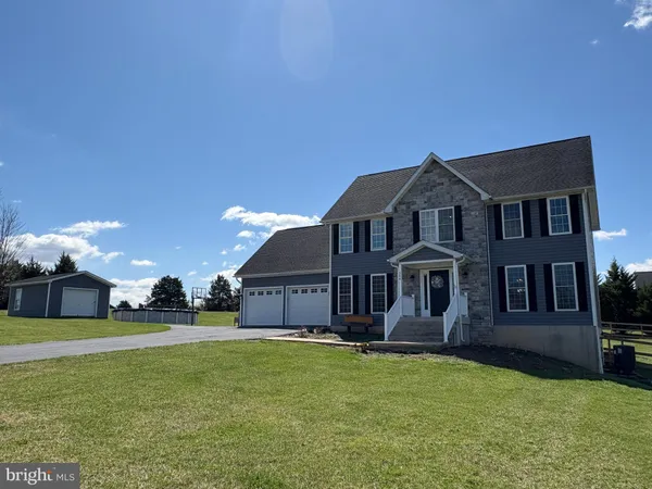 $600,000 | 554 Cherry Hill Farm Drive, Kearneysville, WV 25430