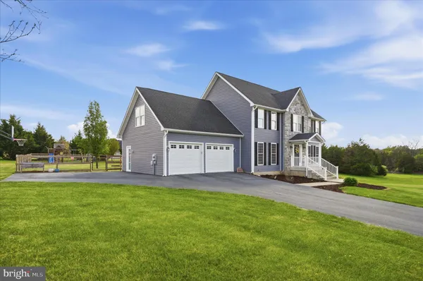 $600,000 | 554 Cherry Hill Farm Drive, Kearneysville, WV 25430