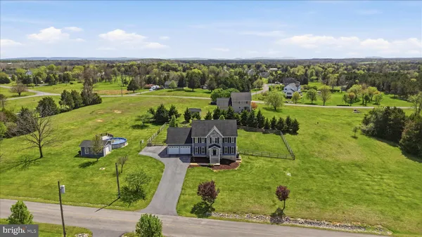$600,000 | 554 Cherry Hill Farm Drive, Kearneysville, WV 25430