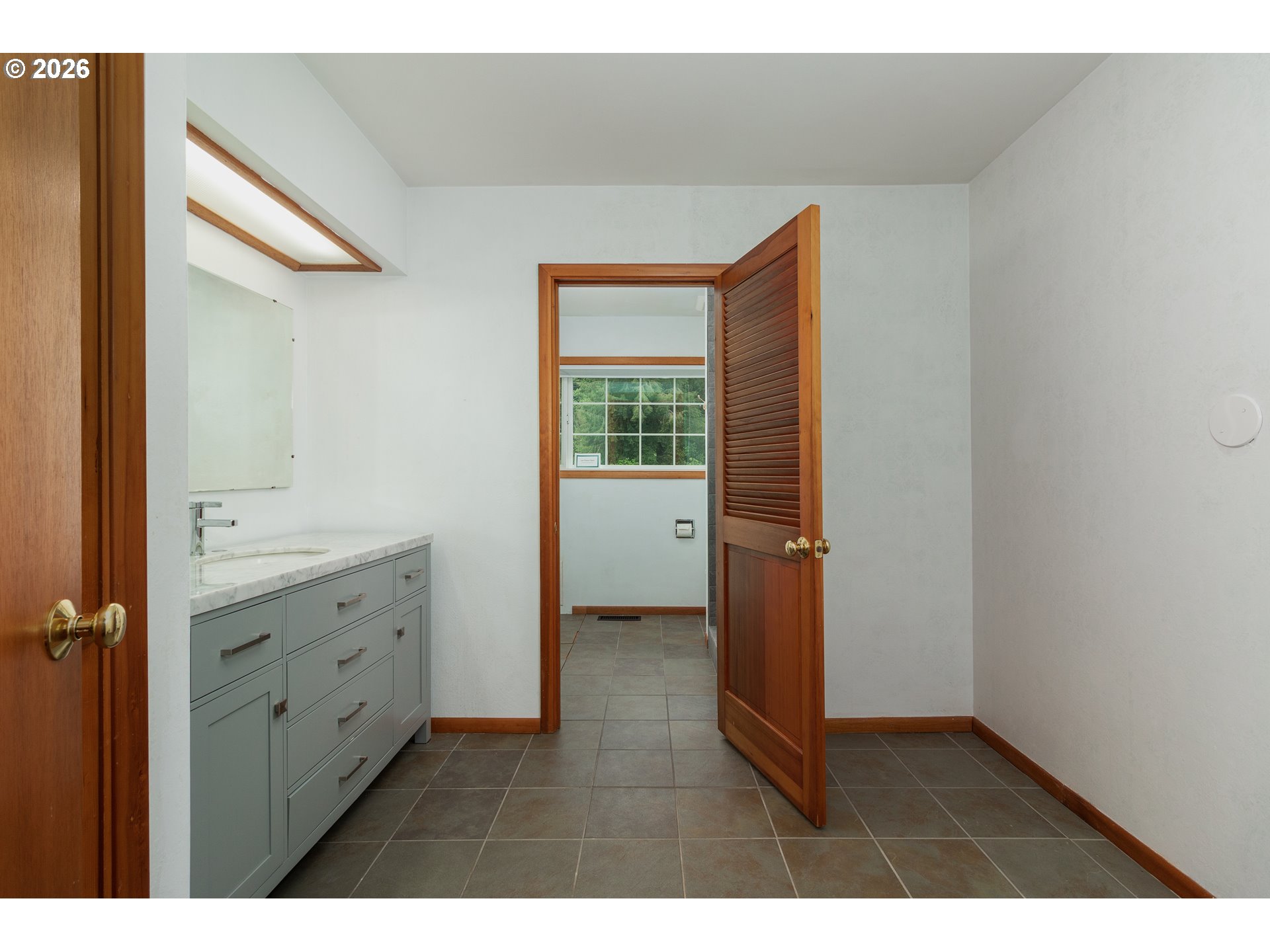 6550 Curl Road Tillamook, OR 97141 - Photo 23 of 48 a view of room with window