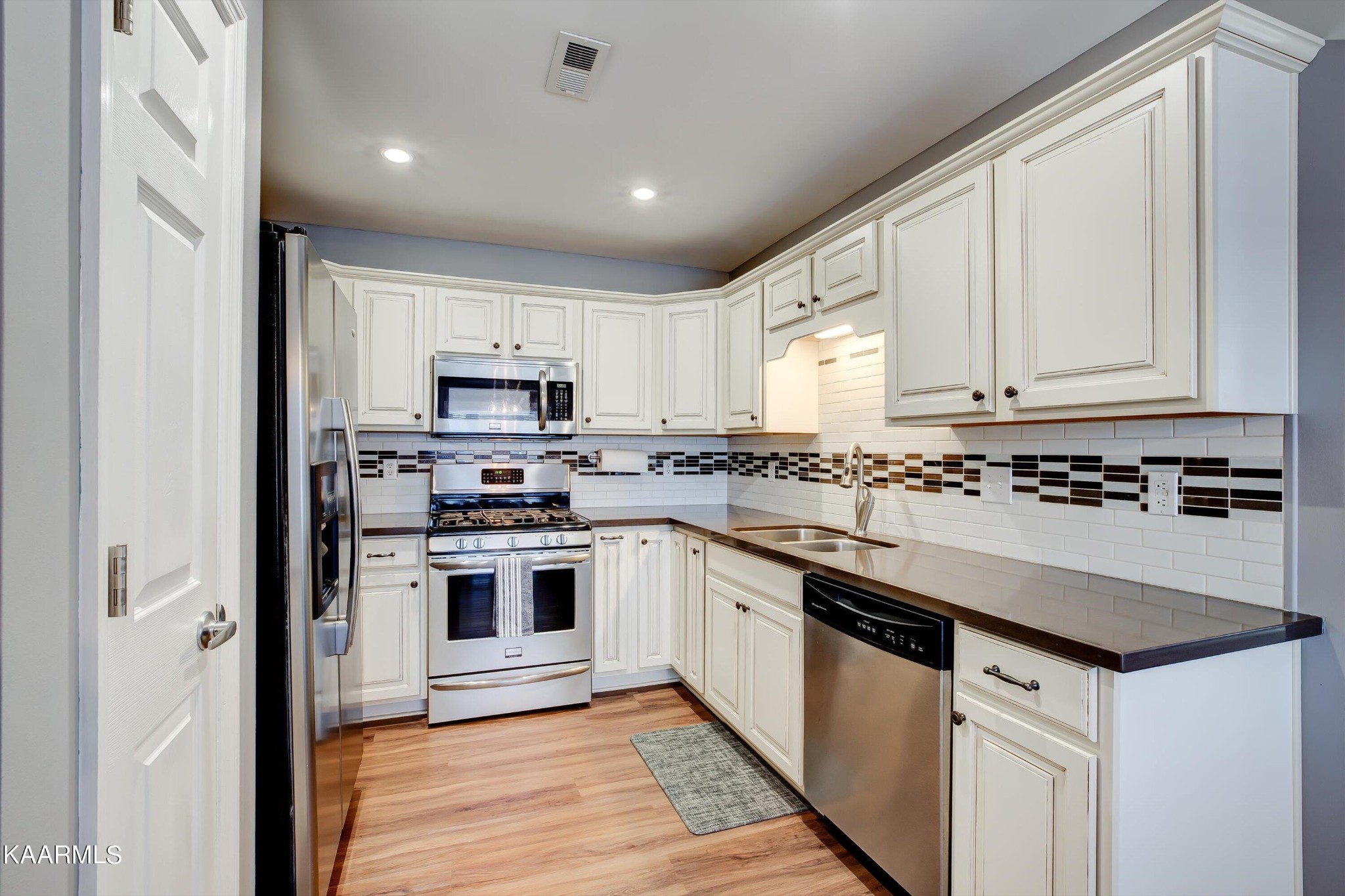 4311 Walnut Ridge Lane Knoxville, TN 37921 - Photo 4 of 13