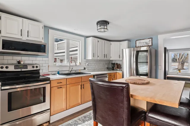 $359,900 | 184 Danyow Road, Sheldon, VT 05450