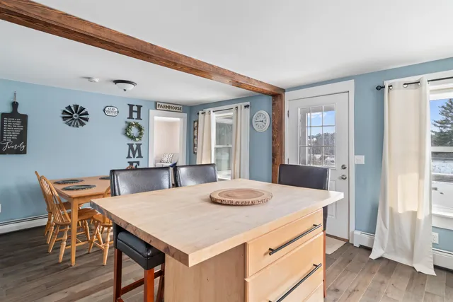 $359,900 | 184 Danyow Road, Sheldon, VT 05450