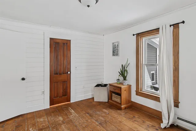 $359,900 | 184 Danyow Road, Sheldon, VT 05450