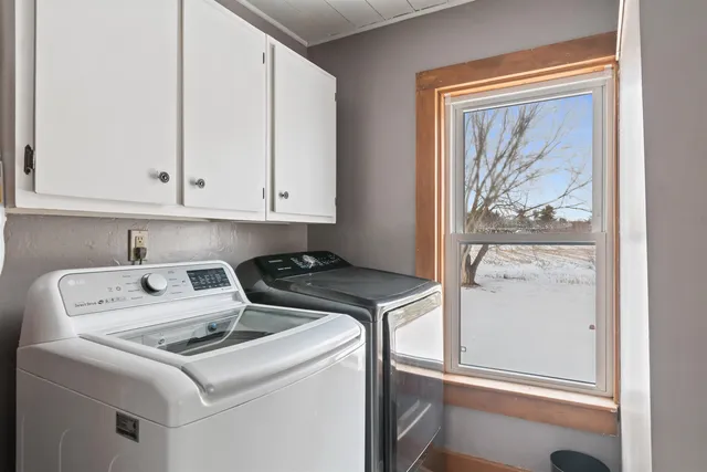 $359,900 | 184 Danyow Road, Sheldon, VT 05450