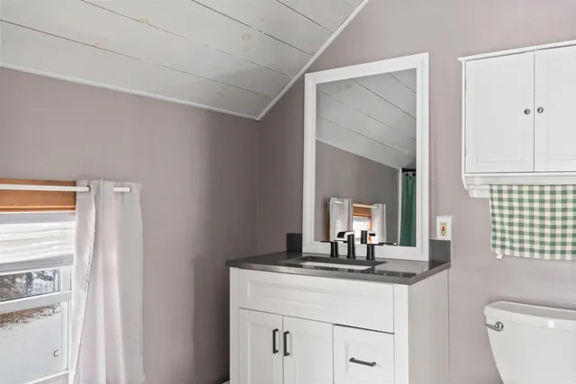 $359,900 | 184 Danyow Road, Sheldon, VT 05450