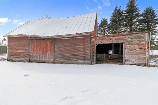 $355,000 | 184 Danyow Road, Sheldon, VT 05450