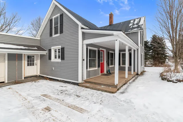 $359,900 | 184 Danyow Road, Sheldon, VT 05450