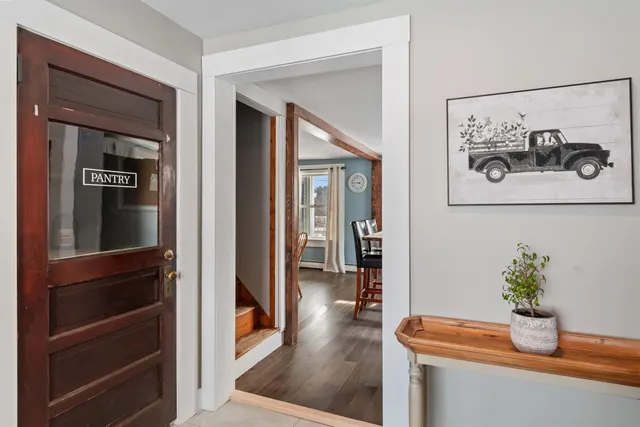 $359,900 | 184 Danyow Road, Sheldon, VT 05450