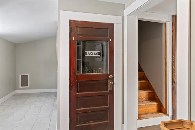 $359,900 | 184 Danyow Road, Sheldon, VT 05450